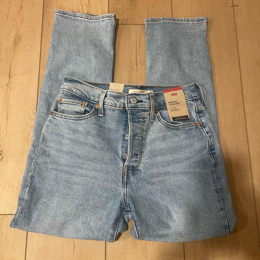 NWT Levi's Wedgie Straight Jeans